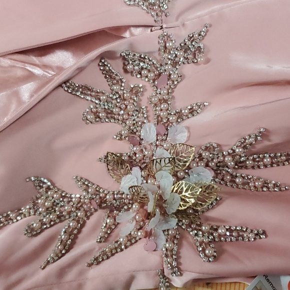 Mac duggal Rose One Shoulder NWT  Waist embellished with sequins/rhinestones 8 - Picture 7 of 7